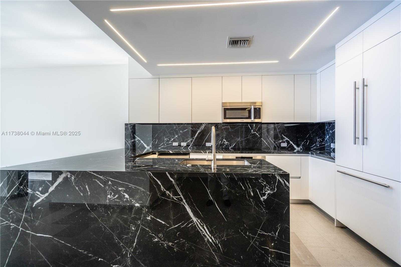 Small Image of 88 SOUTH WEST 7TH ST #806, Miami Number 4