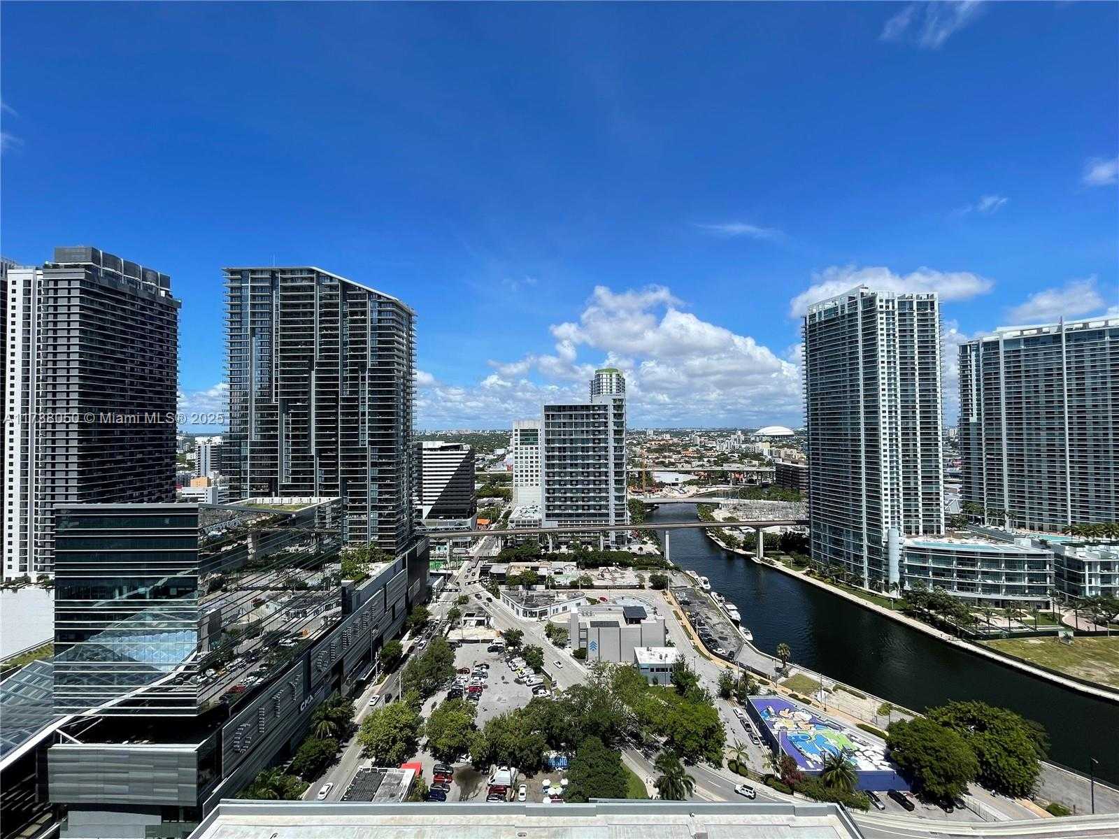 Small Image of 68 SOUTH EAST 6TH ST #2408, Miami Number 6