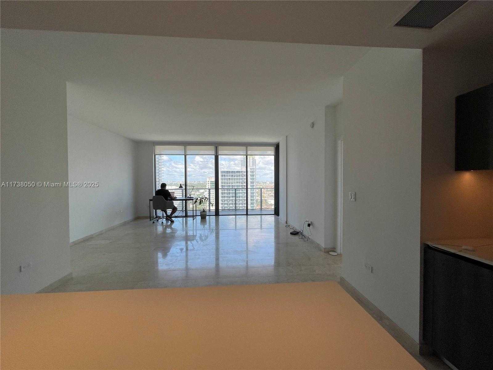 Small Image of 68 SOUTH EAST 6TH ST #2408, Miami Number 8