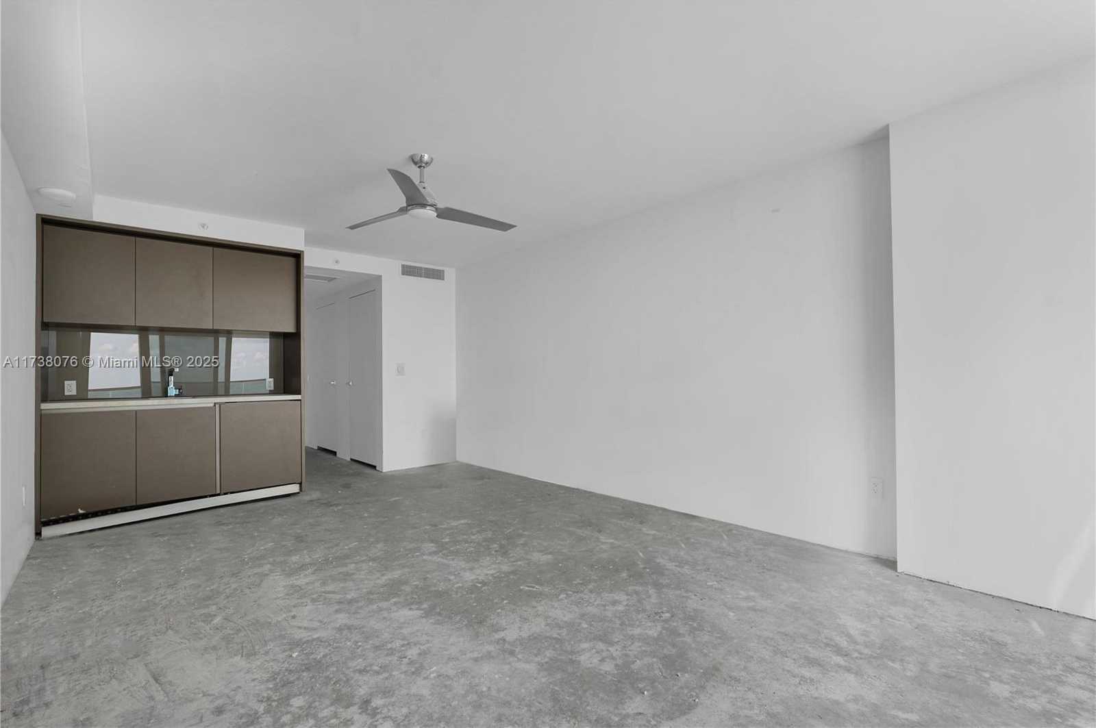 Small Image of 18975 COLLINS AVE #CABANA #17, Sunny Isles Beach Number 7