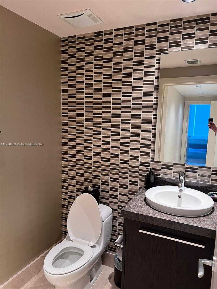 Small Image of 17121 COLLINS AVE #3304, Sunny Isles Beach Number 14