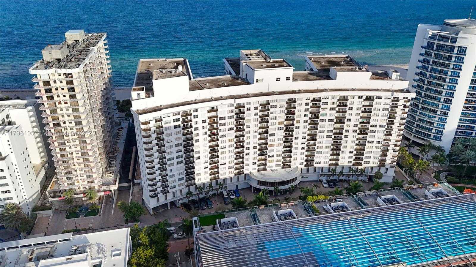 Small Image of 6039 COLLINS AVE #311, Miami Beach Number 36