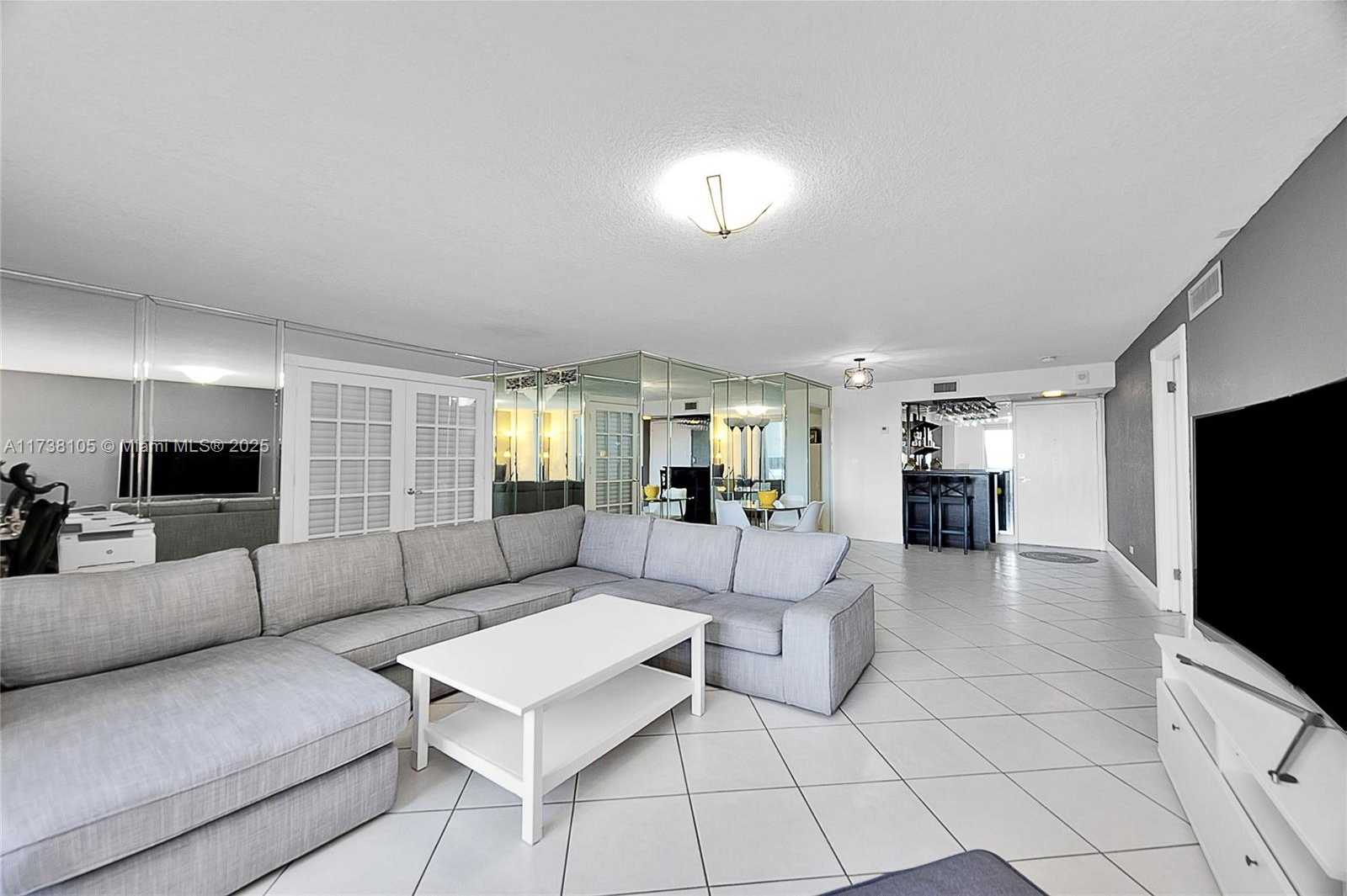 Small Image of 6039 COLLINS AVE #311, Miami Beach Number 7
