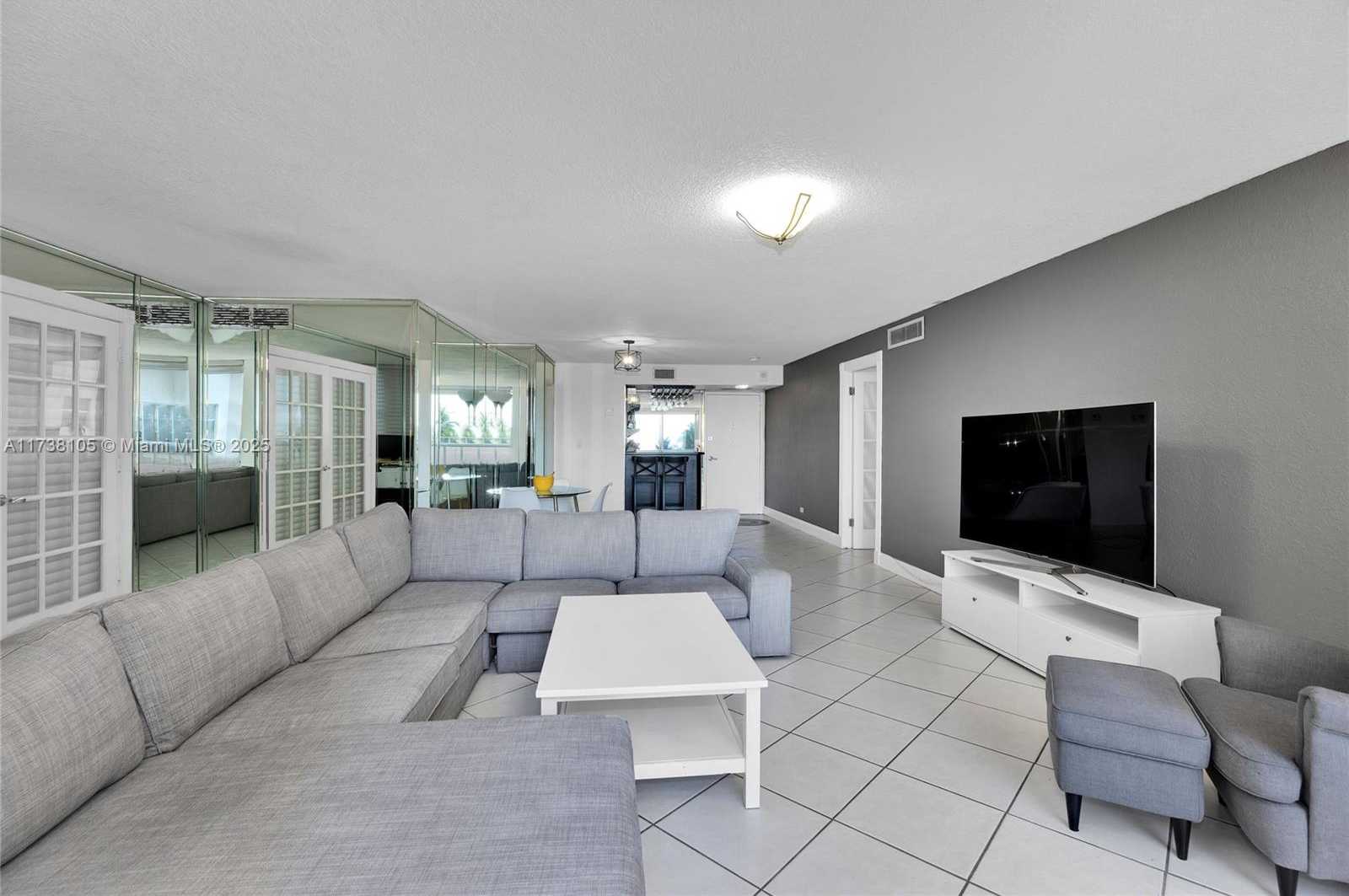Small Image of 6039 COLLINS AVE #311, Miami Beach Number 8