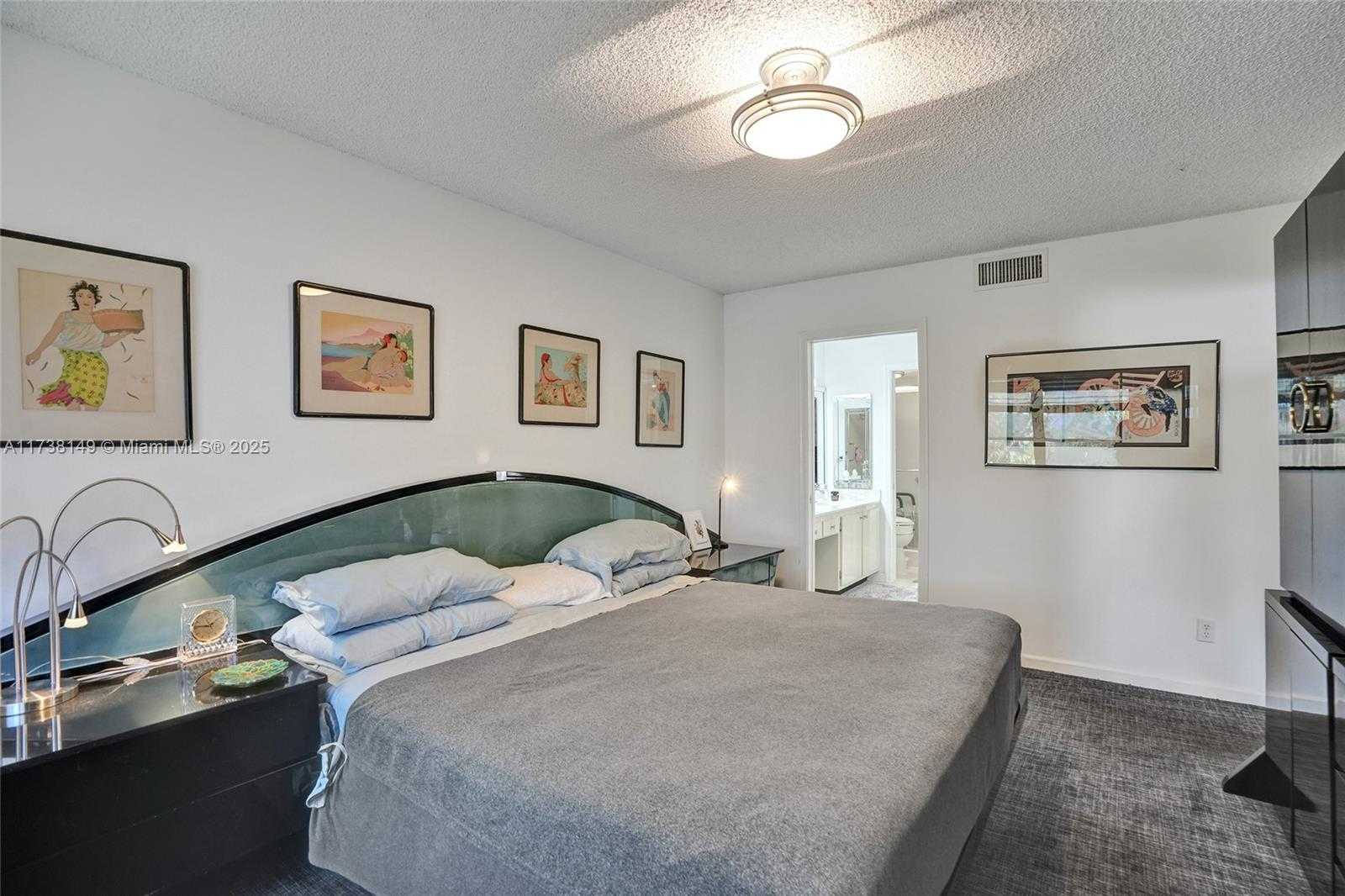 Small Image of 7368 DEVON DR #301, Tamarac Number 15