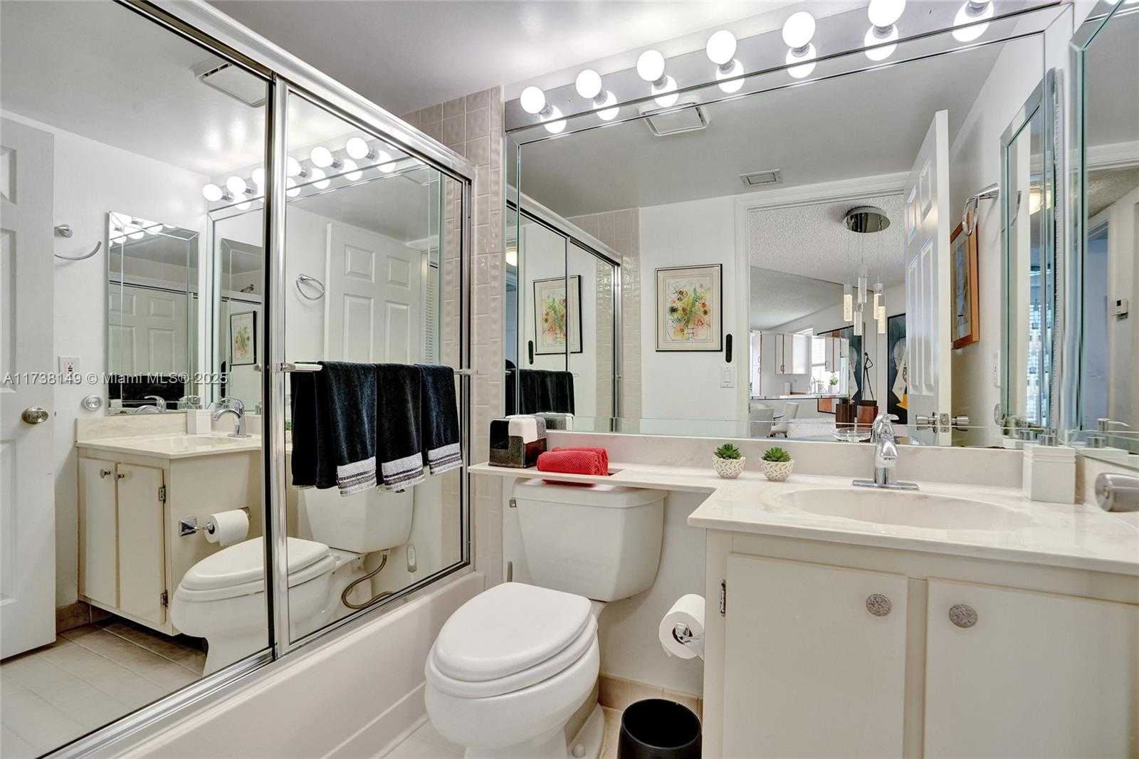 Small Image of 7368 DEVON DR #301, Tamarac Number 20