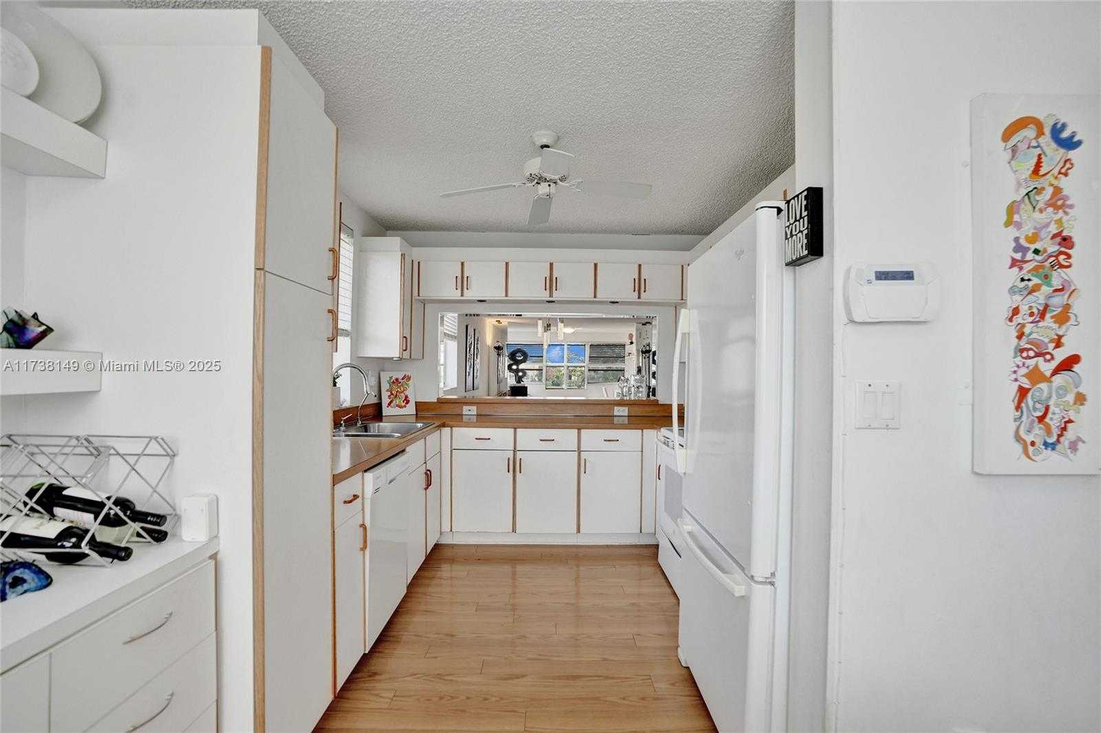 Small Image of 7368 DEVON DR #301, Tamarac Number 24