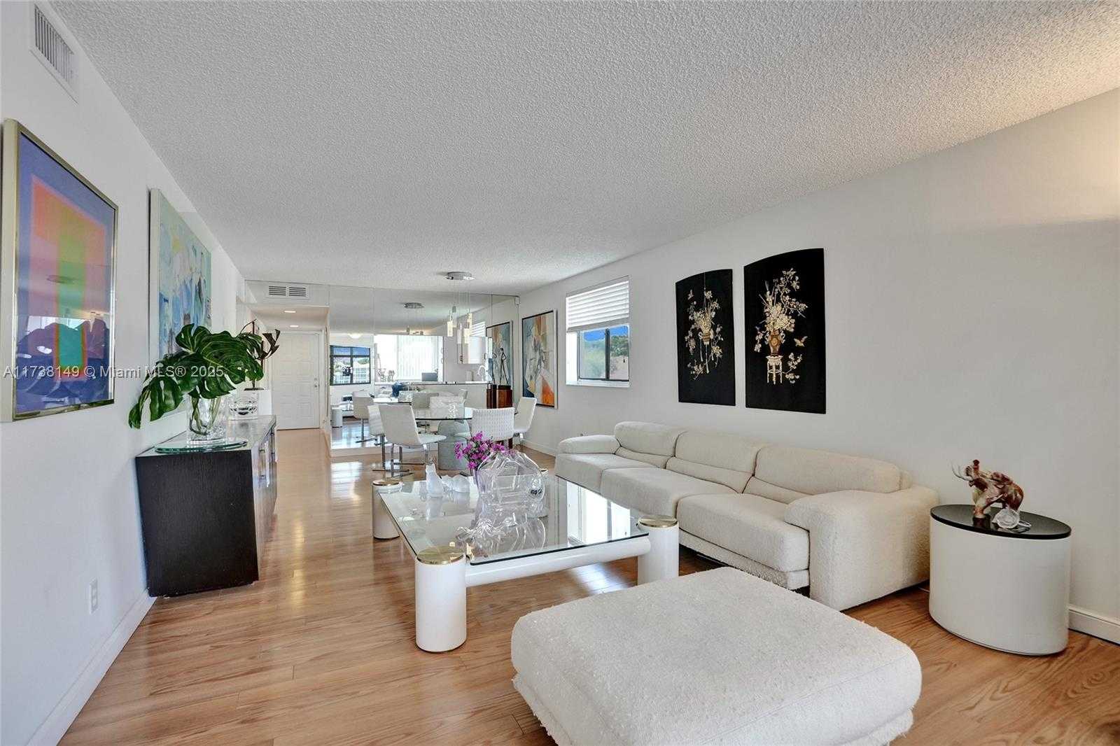 Small Image of 7368 DEVON DR #301, Tamarac Number 5