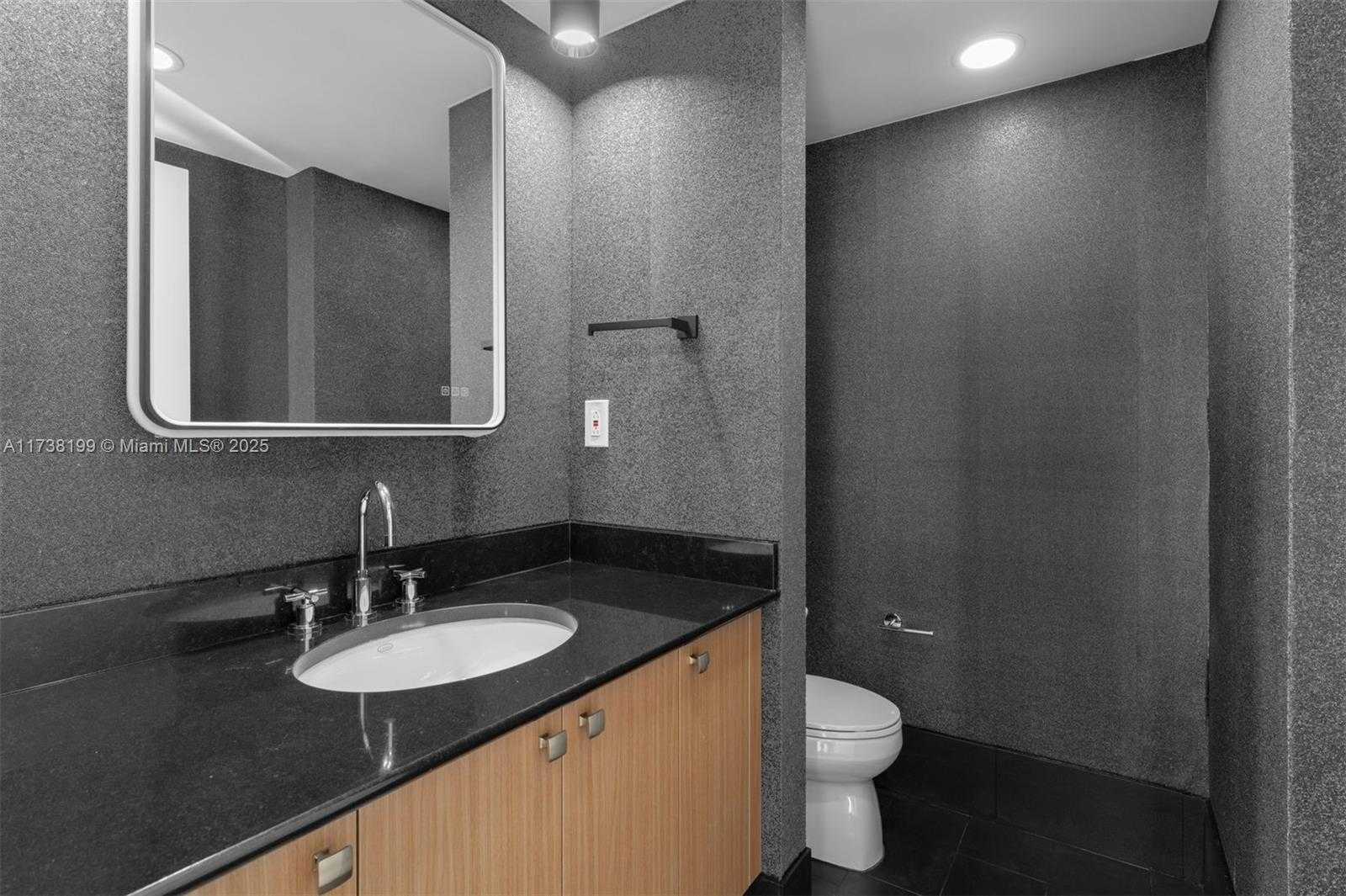 Small Image of 101 20TH ST #2802, Miami Beach Number 9
