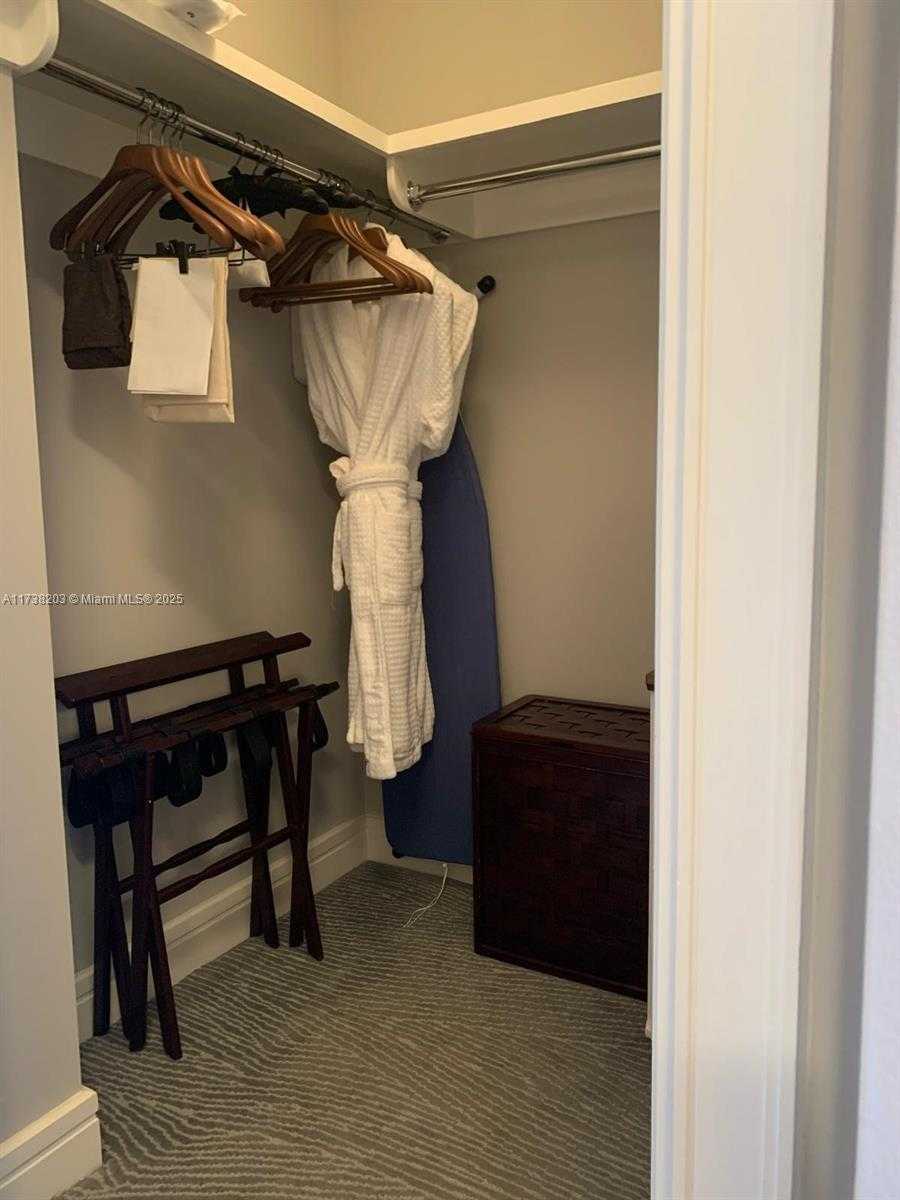 Small Image of 1435 BRICKELL AVE #3506, Miami Number 6