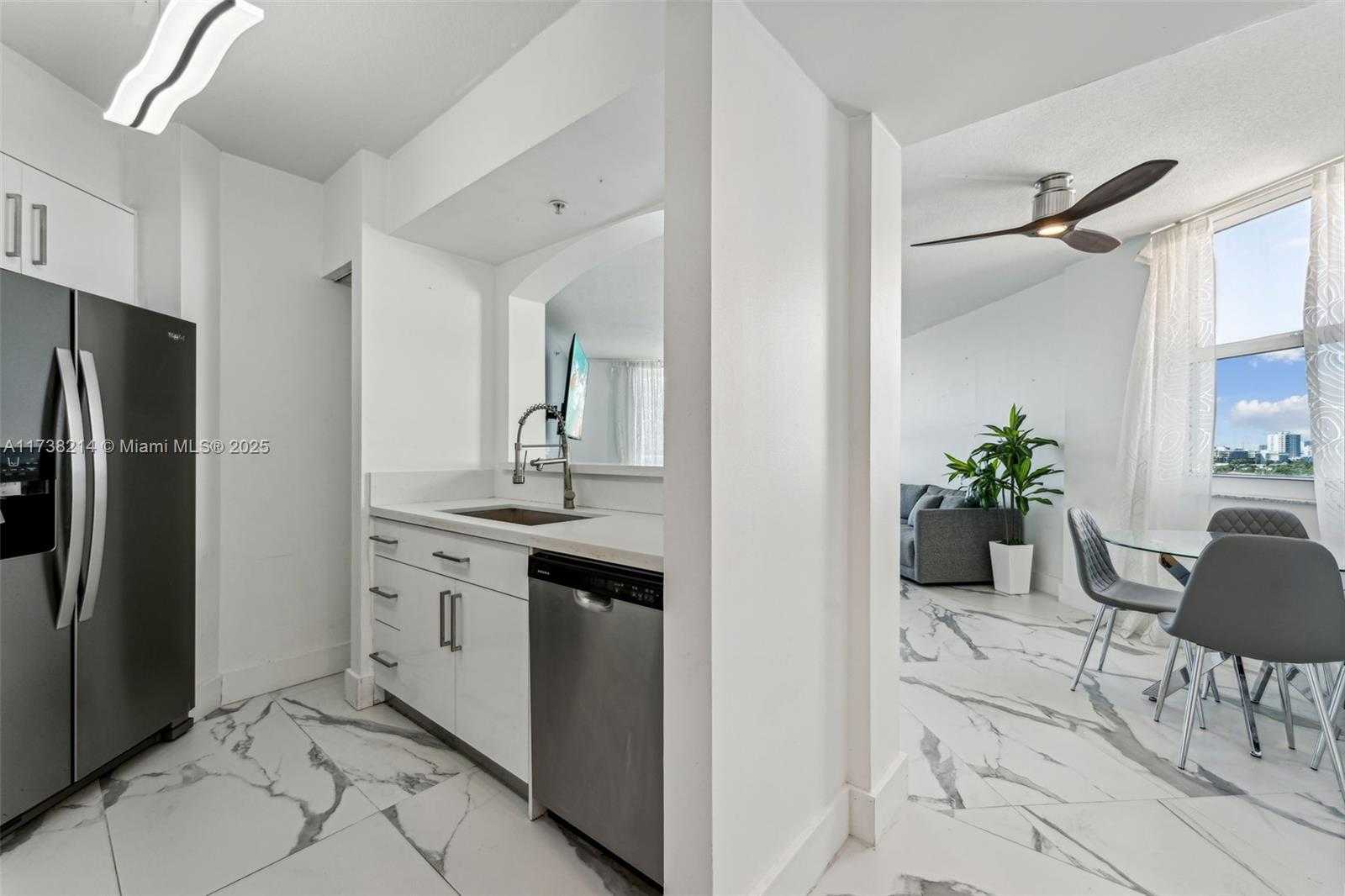 Small Image of 9201 COLLINS AVE #821, Surfside Number 31