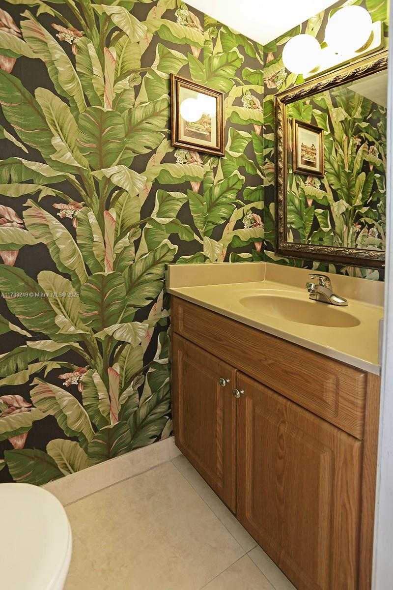 Small Image of 315 NORTH WEST 109TH AVE #205, Miami Number 19