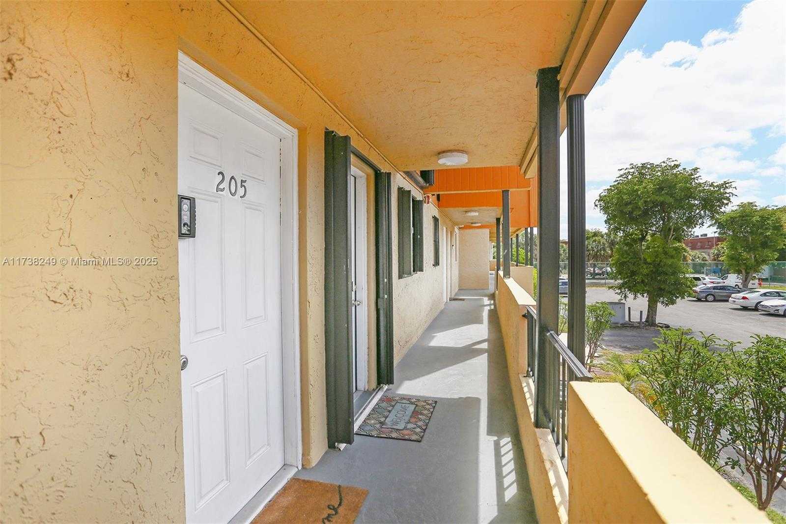 Small Image of 315 NORTH WEST 109TH AVE #205, Miami Number 3
