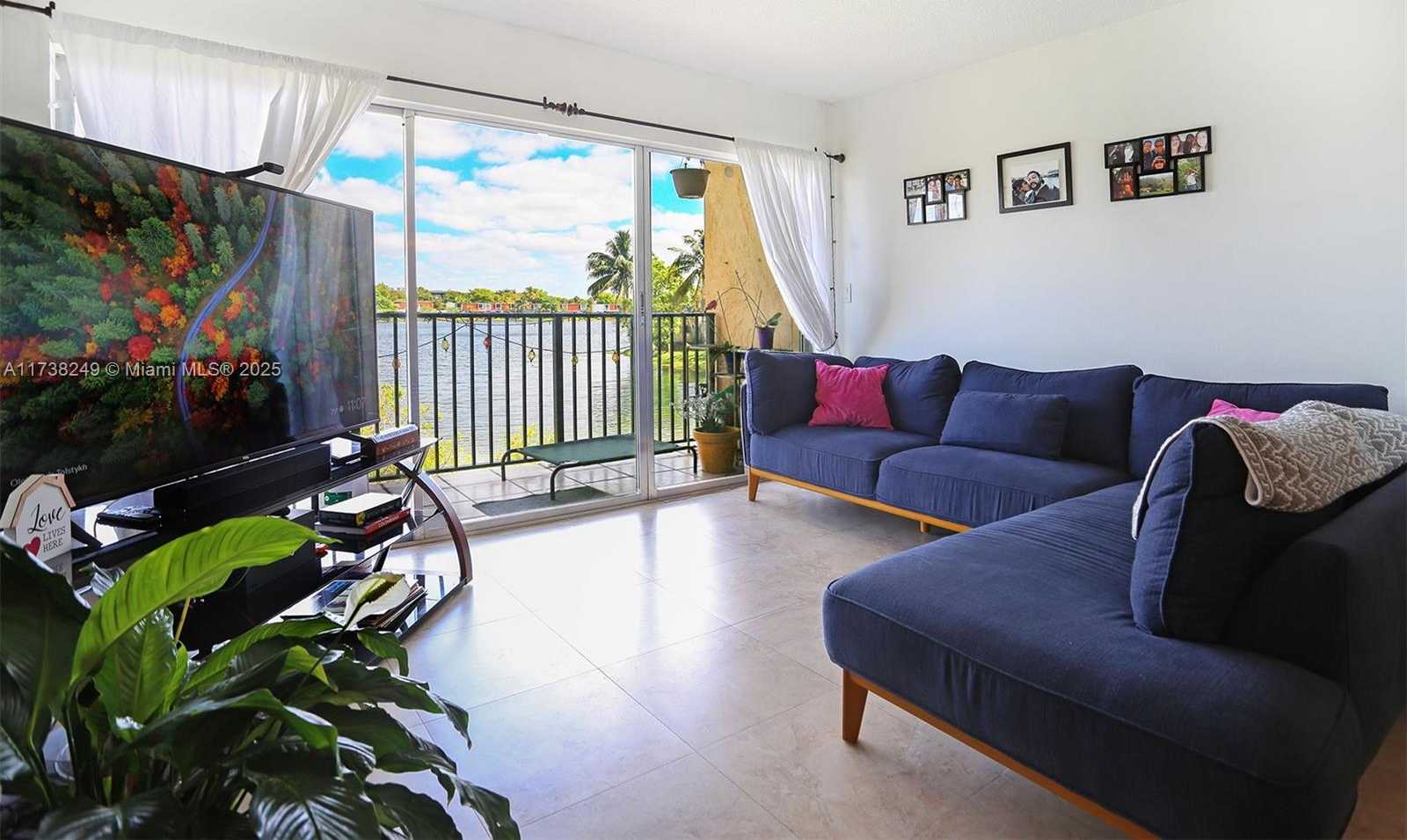 Small Image of 315 NORTH WEST 109TH AVE #205, Miami Number 4