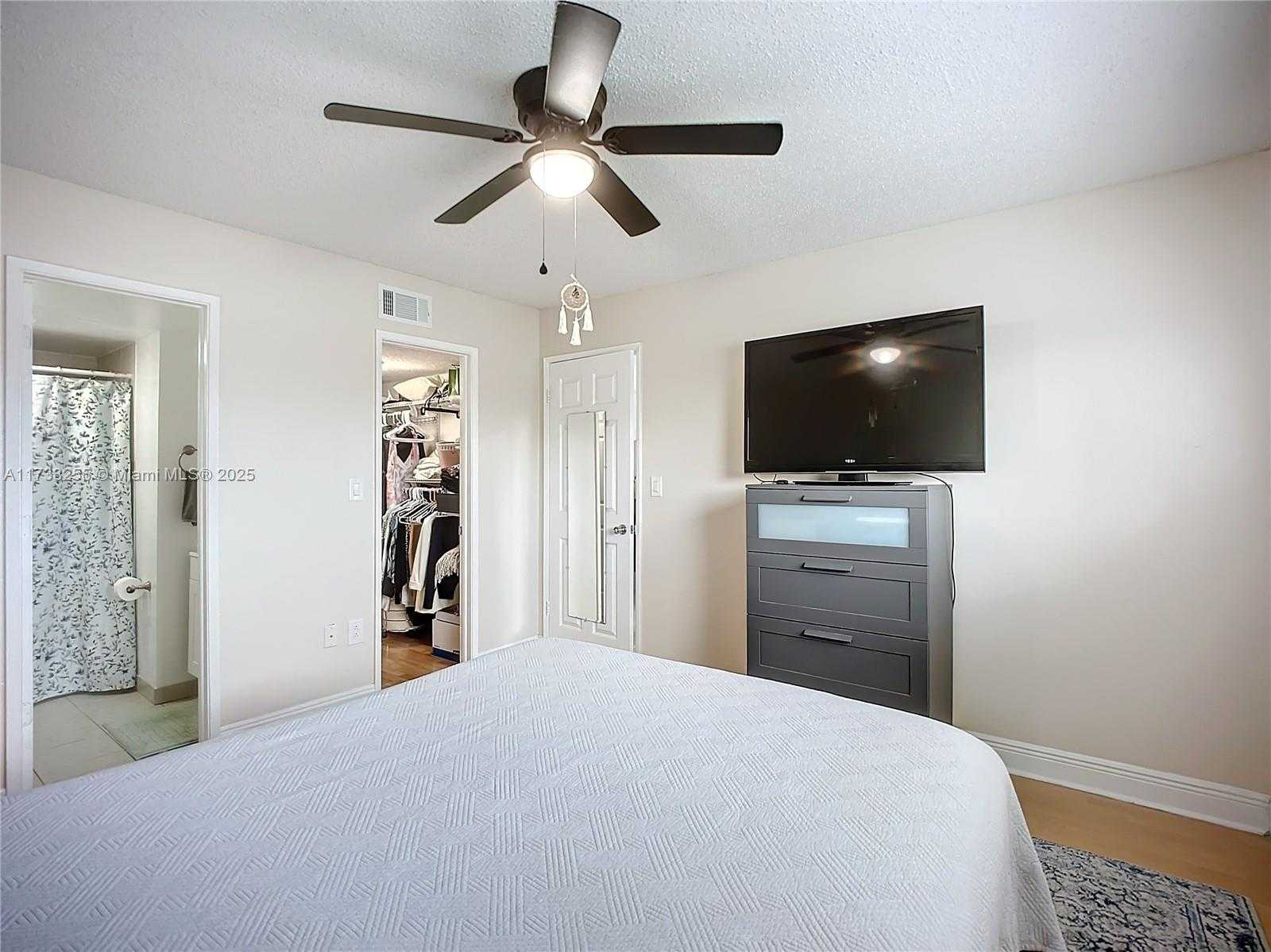 Small Image of 9915 WEST OKEECHOBEE RD #2-308, Hialeah Gardens Number 14