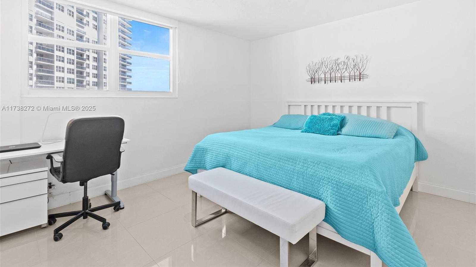 Small Image of 3001 SOUTH OCEAN DR #647, Hollywood Number 12