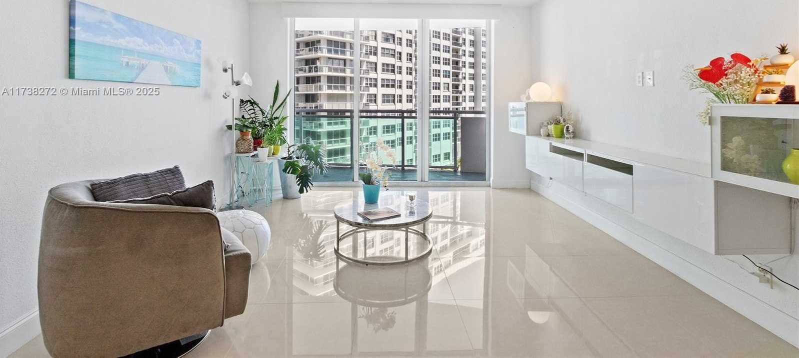Small Image of 3001 SOUTH OCEAN DR #647, Hollywood Number 2