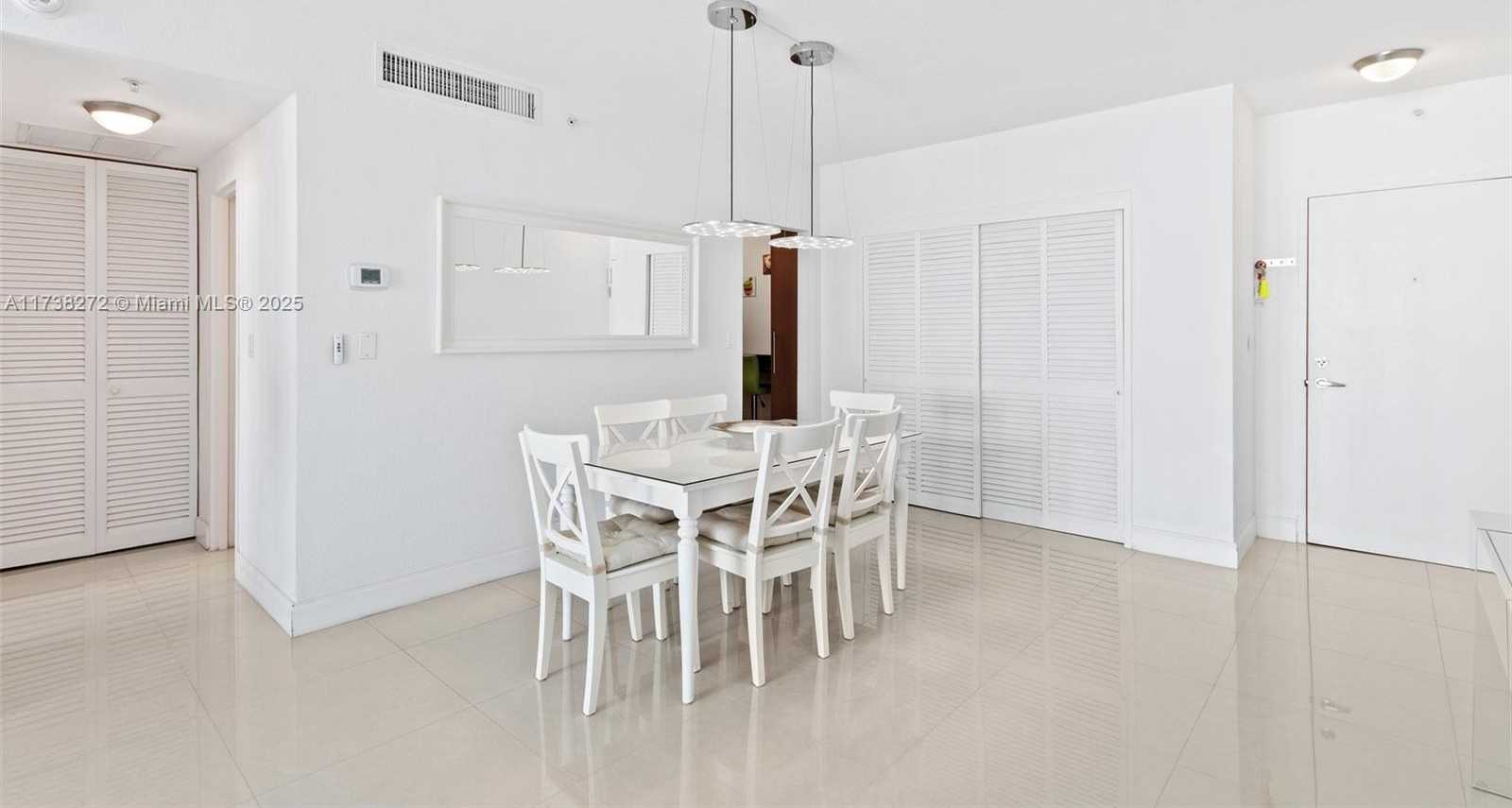Small Image of 3001 SOUTH OCEAN DR #647, Hollywood Number 4