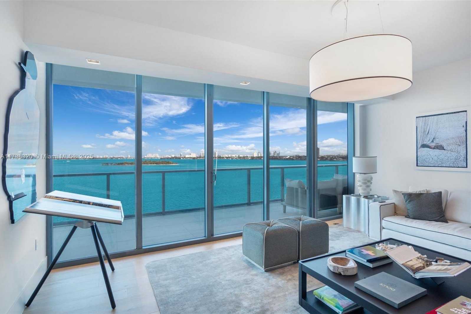 Small Image of 788 NE 23rd St, Miami, FL 33137, USA Number 12