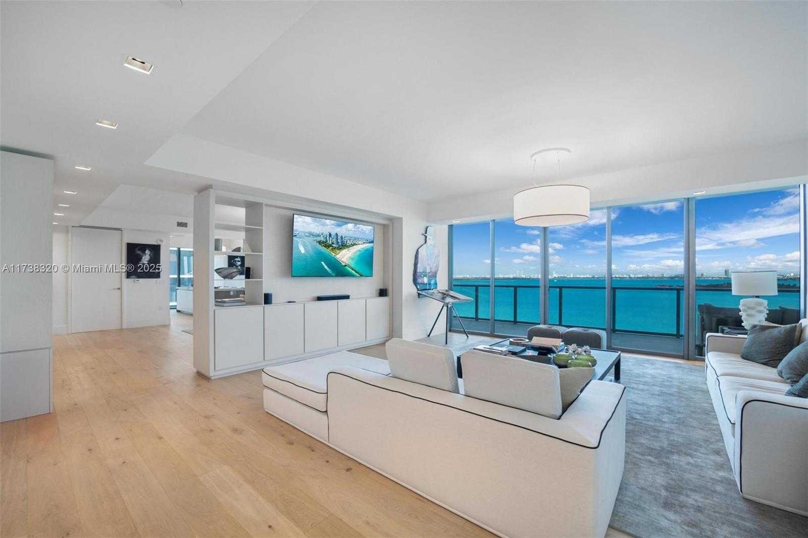 Small Image of 788 NE 23rd St, Miami, FL 33137, USA Number 15