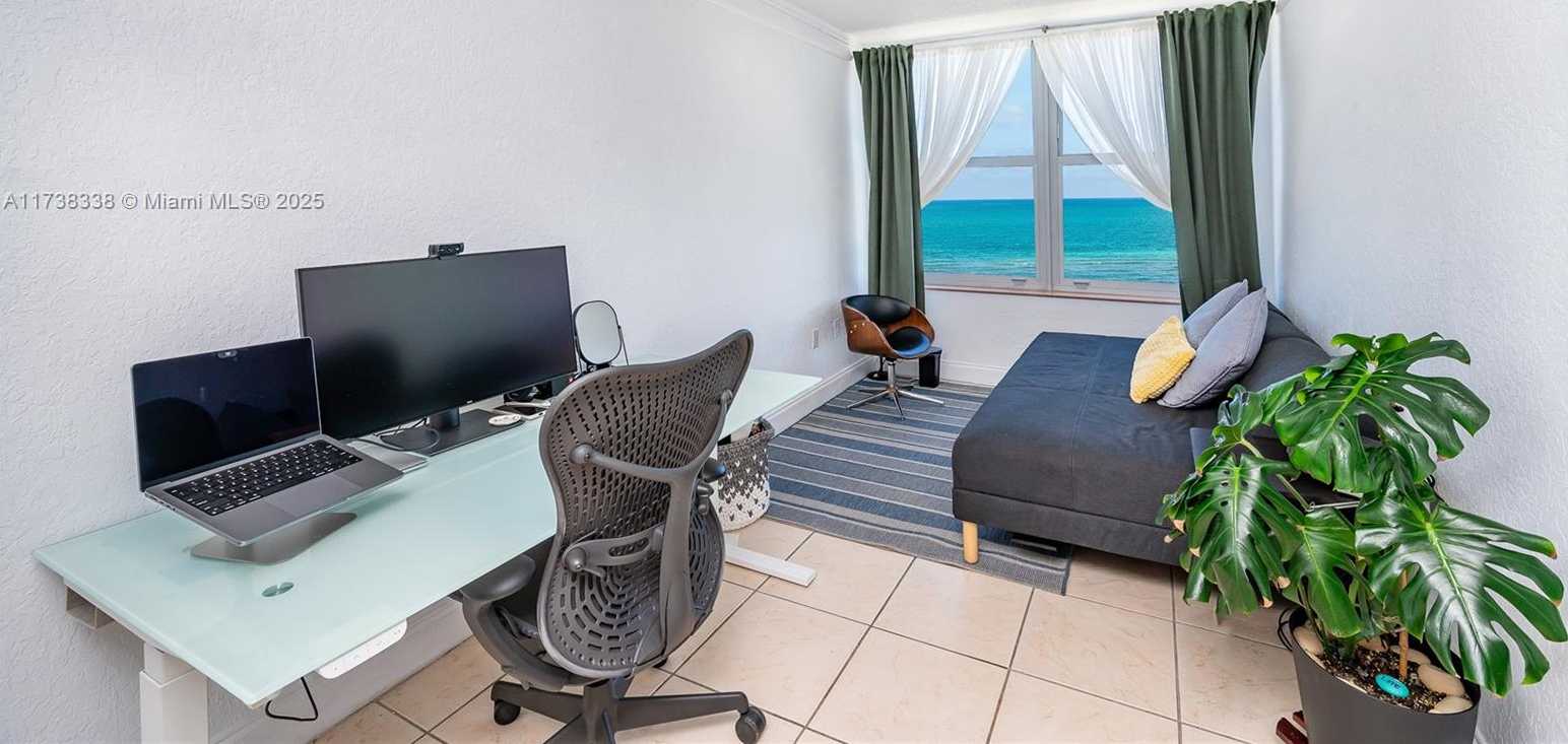 Small Image of 2899 COLLINS AVE #833, Miami Beach Number 10