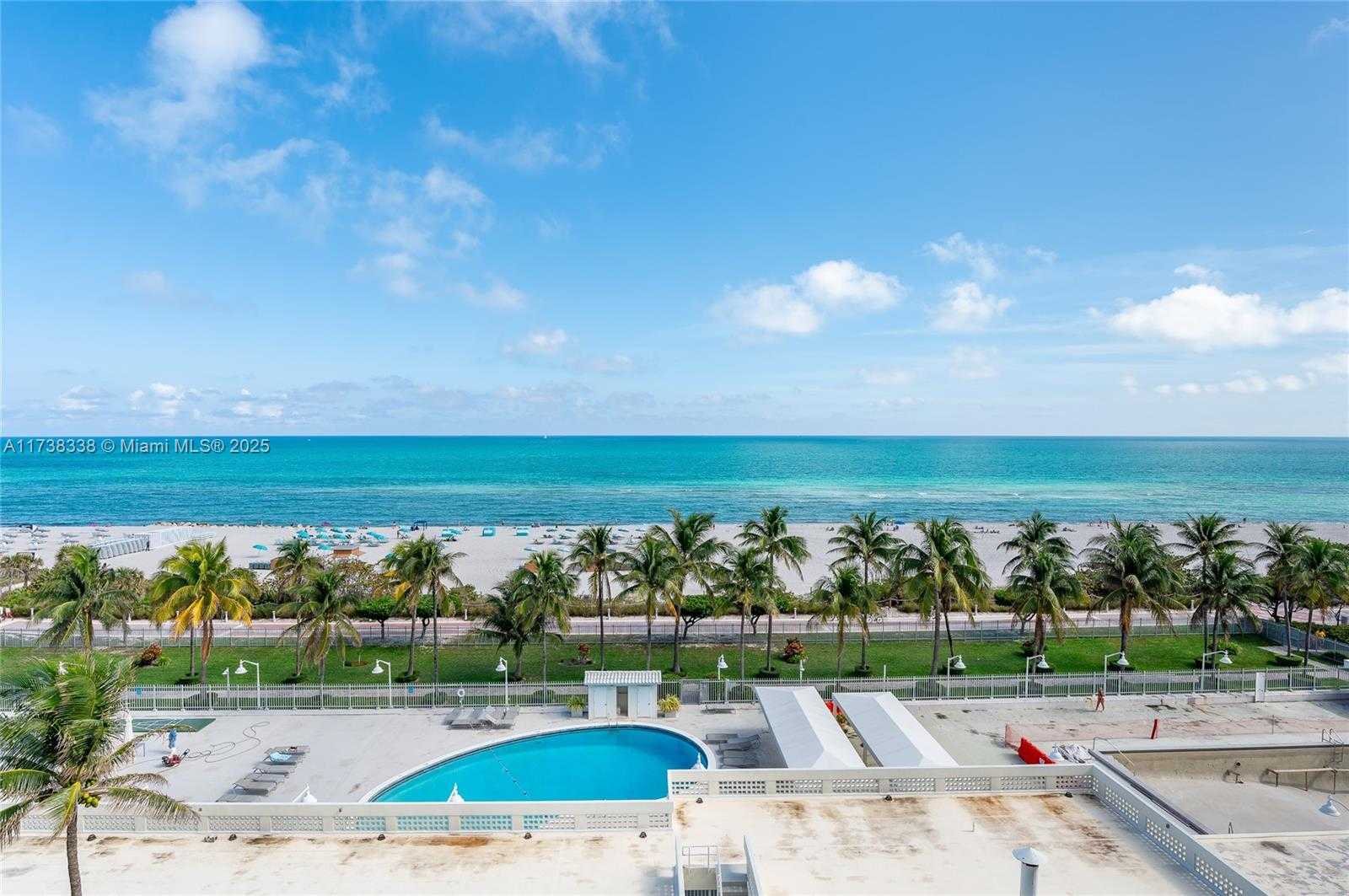 Small Image of 2899 COLLINS AVE #833, Miami Beach Number 15