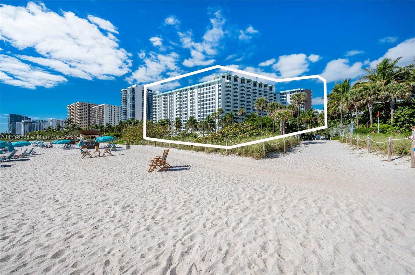 Small Image of 2899 COLLINS AVE #833, Miami Beach Number 2