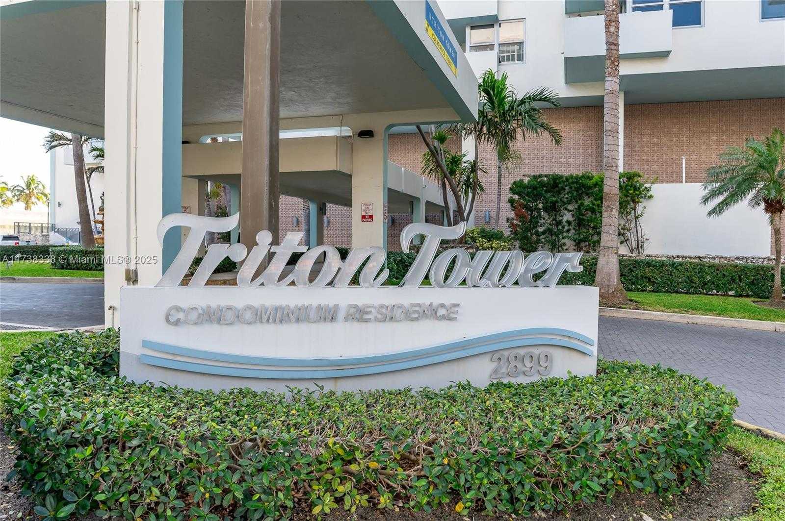 Small Image of 2899 COLLINS AVE #833, Miami Beach Number 27