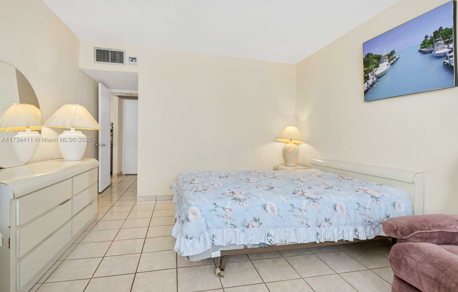 Small Image of 5005 COLLINS AVE #724, Miami Beach Number 13