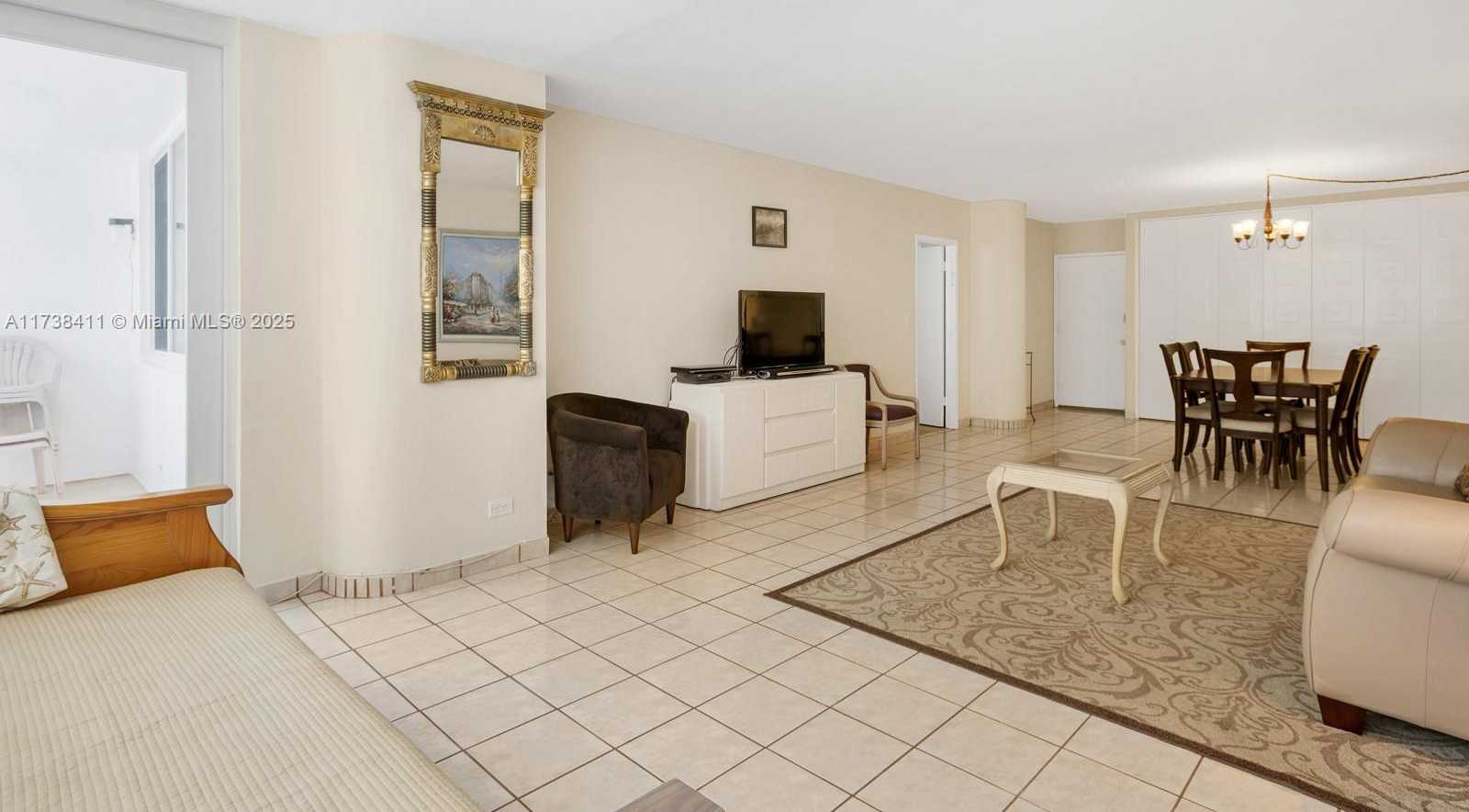 Small Image of 5005 COLLINS AVE #724, Miami Beach Number 2