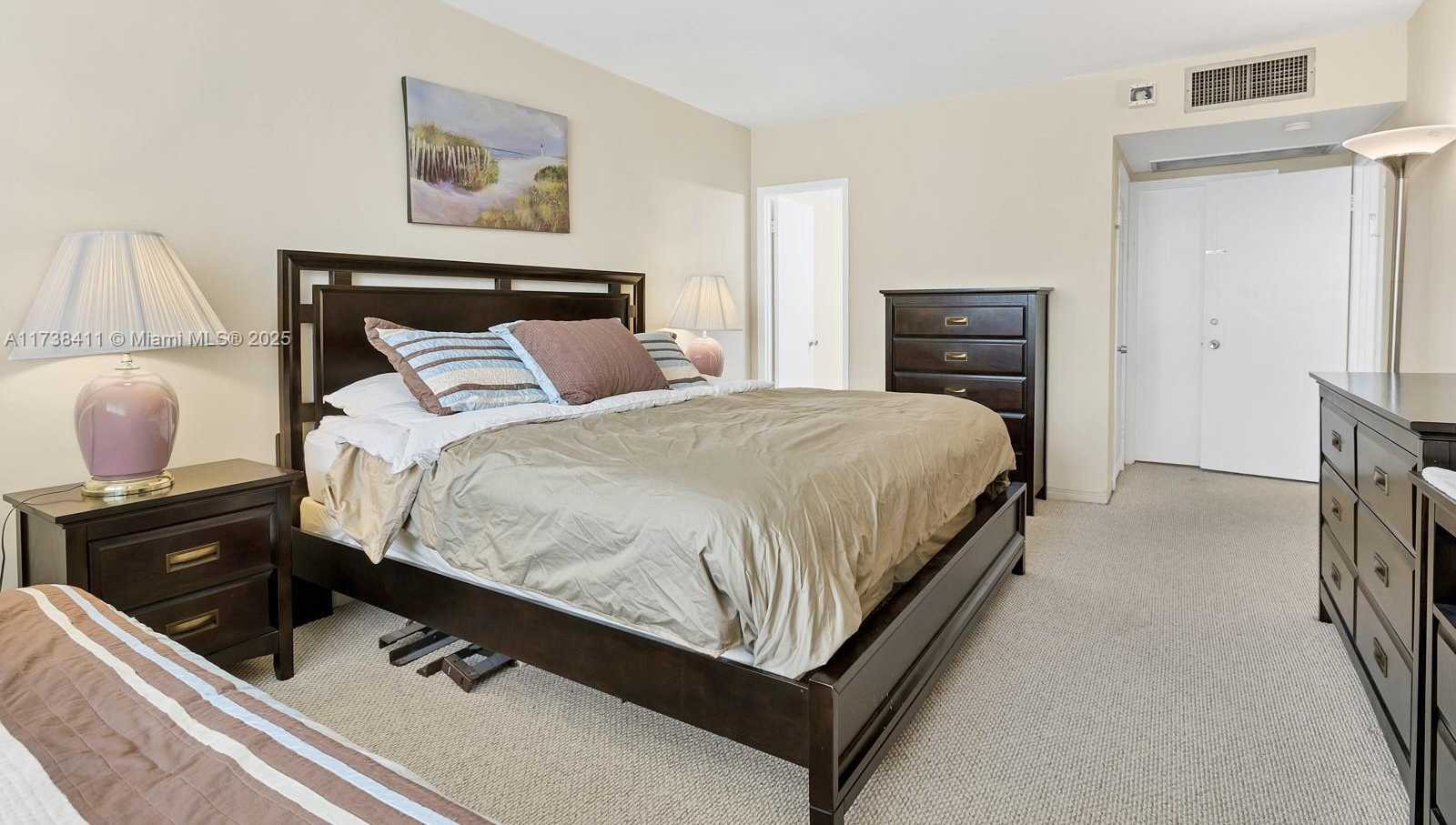 Small Image of 5005 COLLINS AVE #724, Miami Beach Number 9