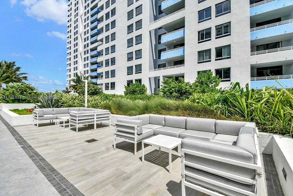 Small Image of 1330 WEST AVE #3601, Miami Beach Number 10