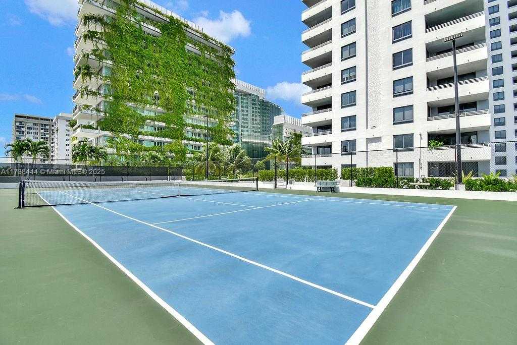 Small Image of 1330 WEST AVE #3601, Miami Beach Number 11