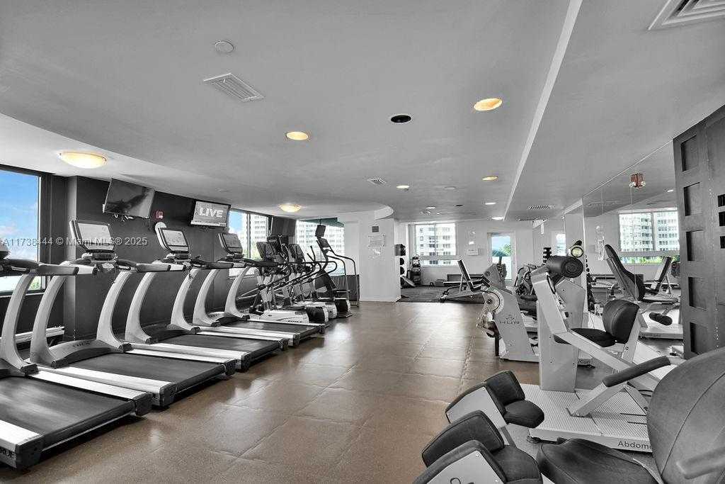 Small Image of 1330 WEST AVE #3601, Miami Beach Number 16