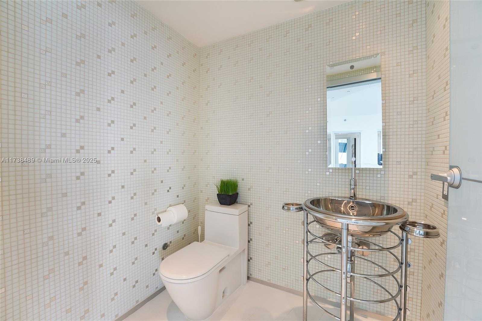 Small Image of 450 ALTON RD #3401, Miami Beach Number 4