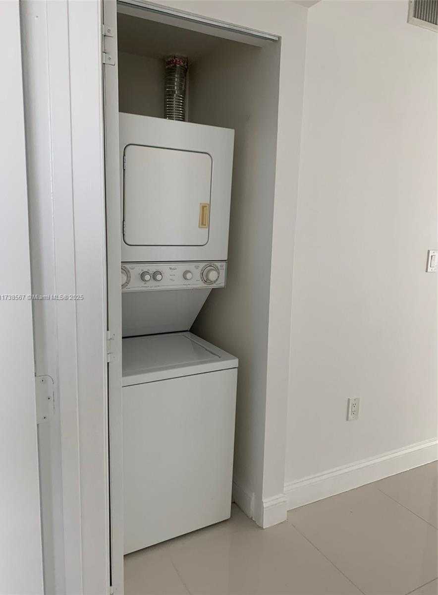 Small Image of 1861 NORTH WEST SOUTH RIVER DRIVE #1609, Miami Number 14