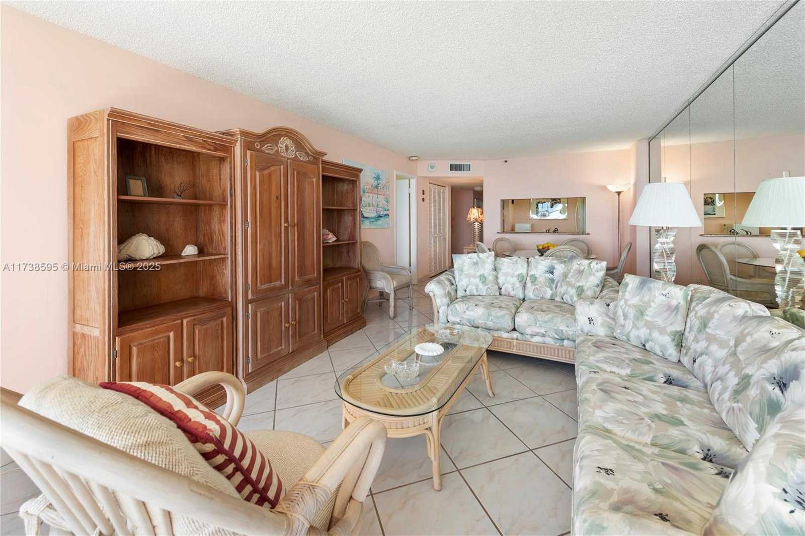 Small Image of 2555 COLLINS AVE #2005, Miami Beach Number 16