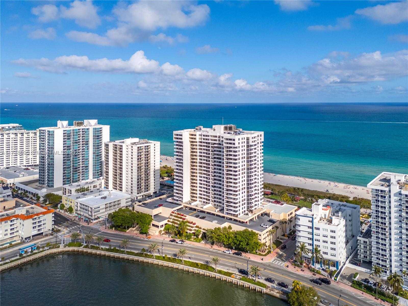 Small Image of 2555 COLLINS AVE #2005, Miami Beach Number 38