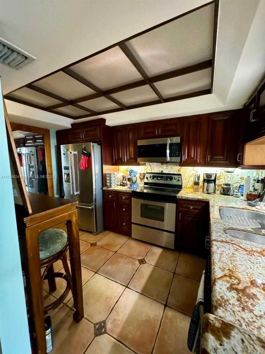 Small Image of 520 BRICKELL KEY DR #A1912, Miami Number 11