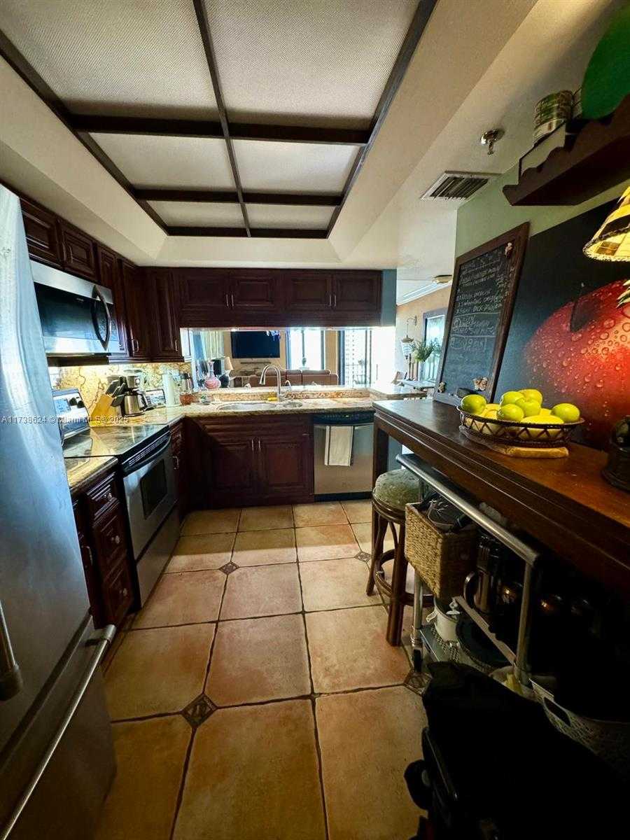 Small Image of 520 BRICKELL KEY DR #A1912, Miami Number 12