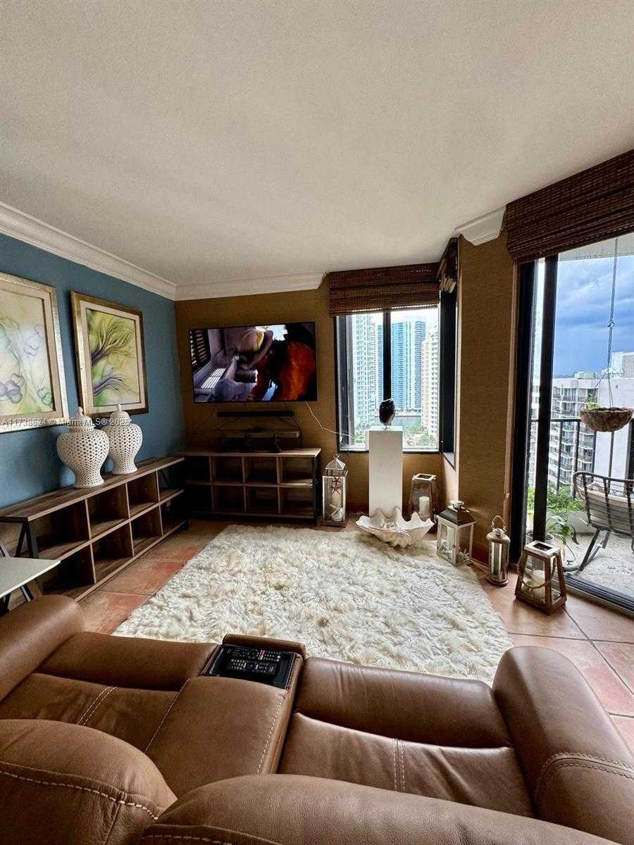 Small Image of 520 BRICKELL KEY DR #A1912, Miami Number 15
