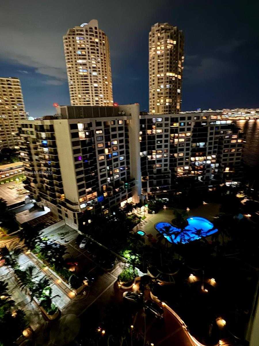 Small Image of 520 BRICKELL KEY DR #A1912, Miami Number 28