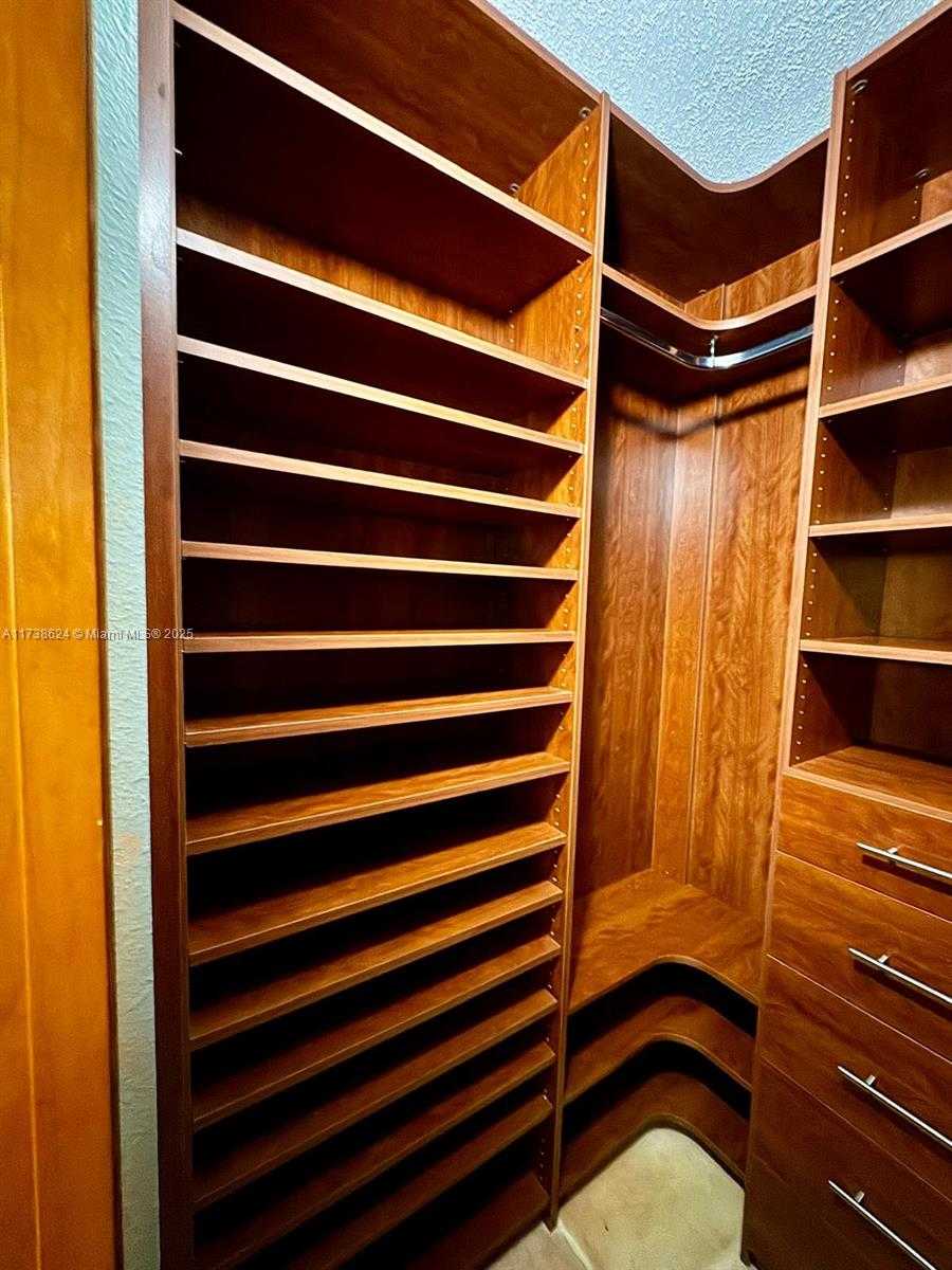 Small Image of 520 BRICKELL KEY DR #A1912, Miami Number 7