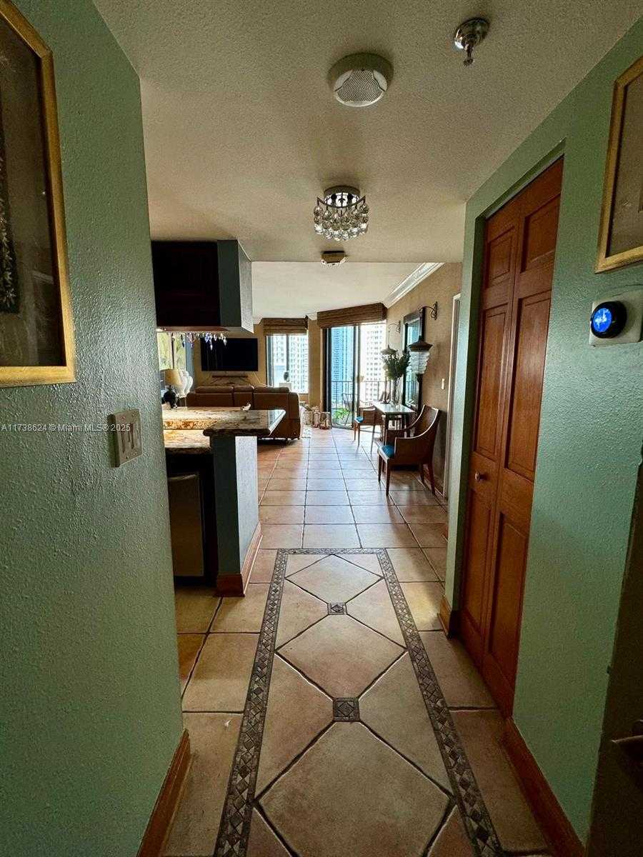 Small Image of 520 BRICKELL KEY DR #A1912, Miami Number 9