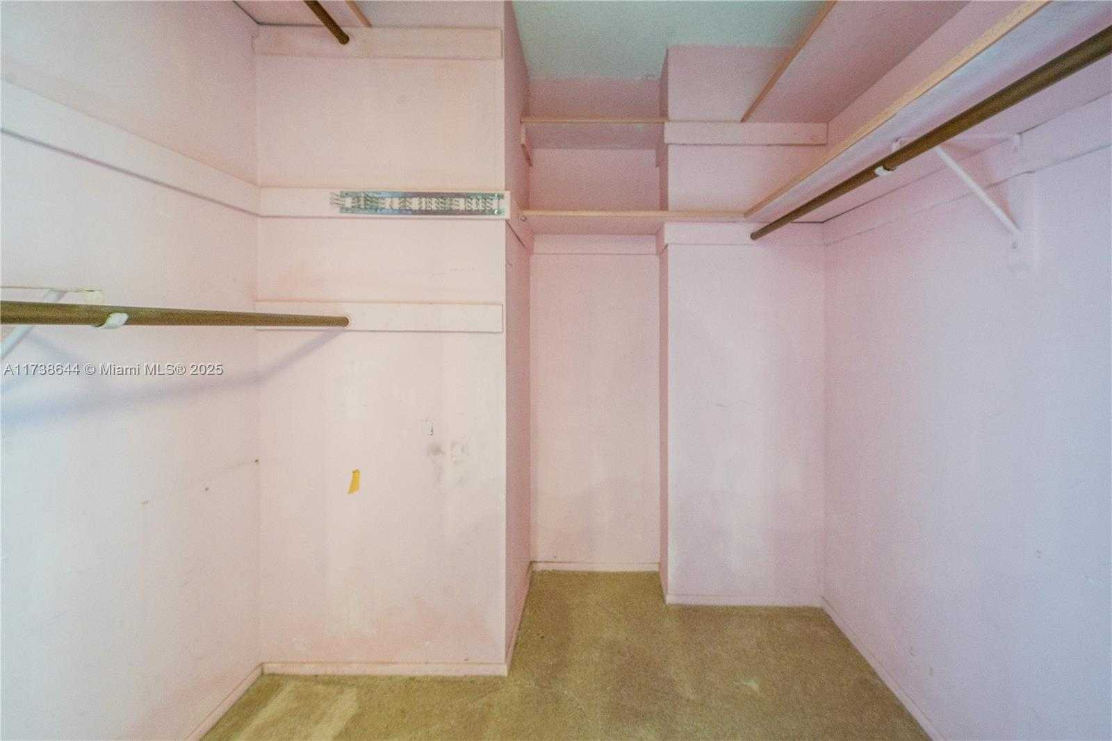 Small Image of 18081 BISCAYNE BLVD #803, Aventura Number 23