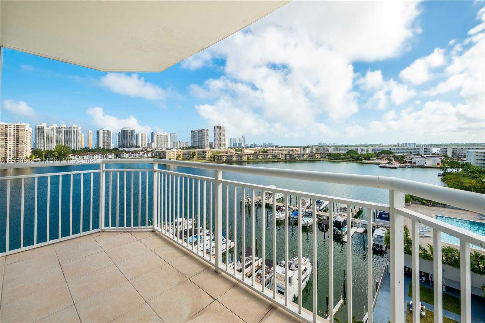 Small Image of 18081 BISCAYNE BLVD #803, Aventura Number 25