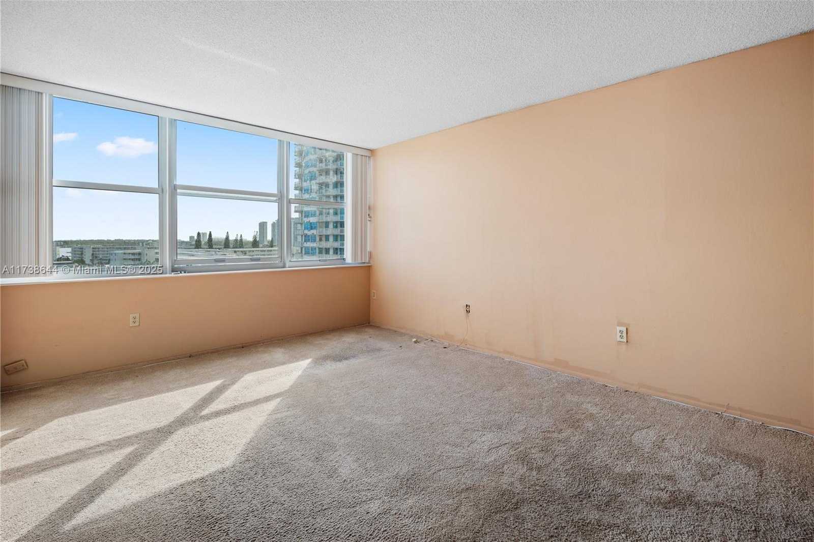 Small Image of 18081 BISCAYNE BLVD #803, Aventura Number 30