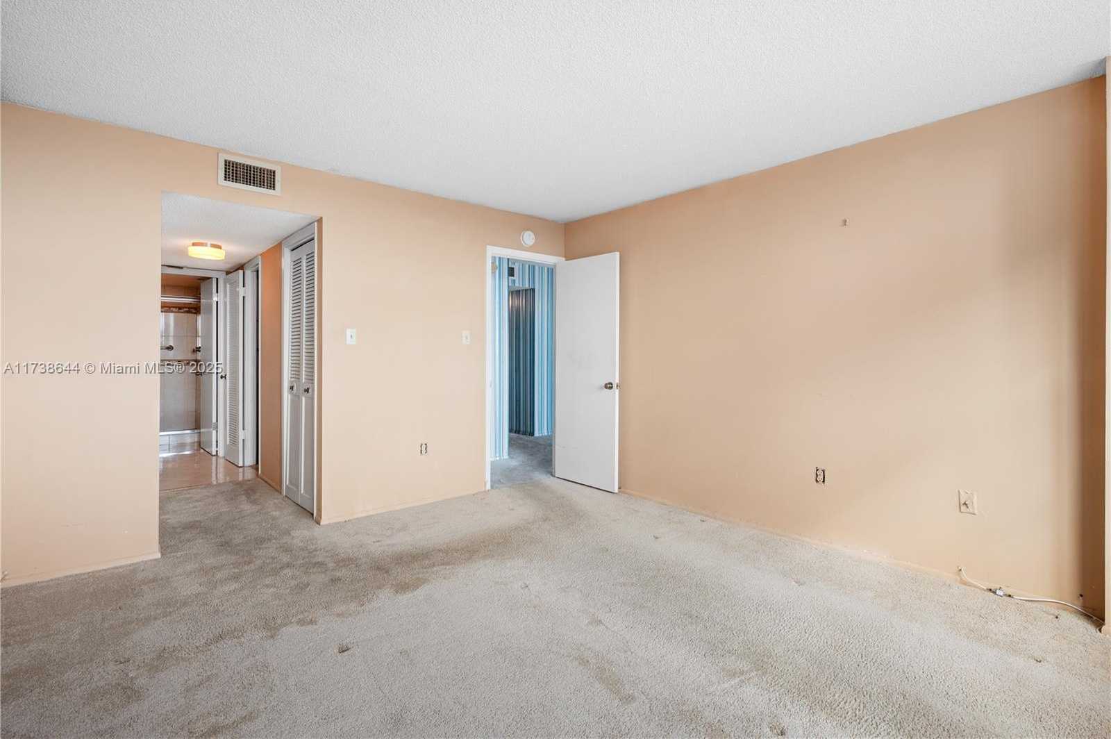 Small Image of 18081 BISCAYNE BLVD #803, Aventura Number 32
