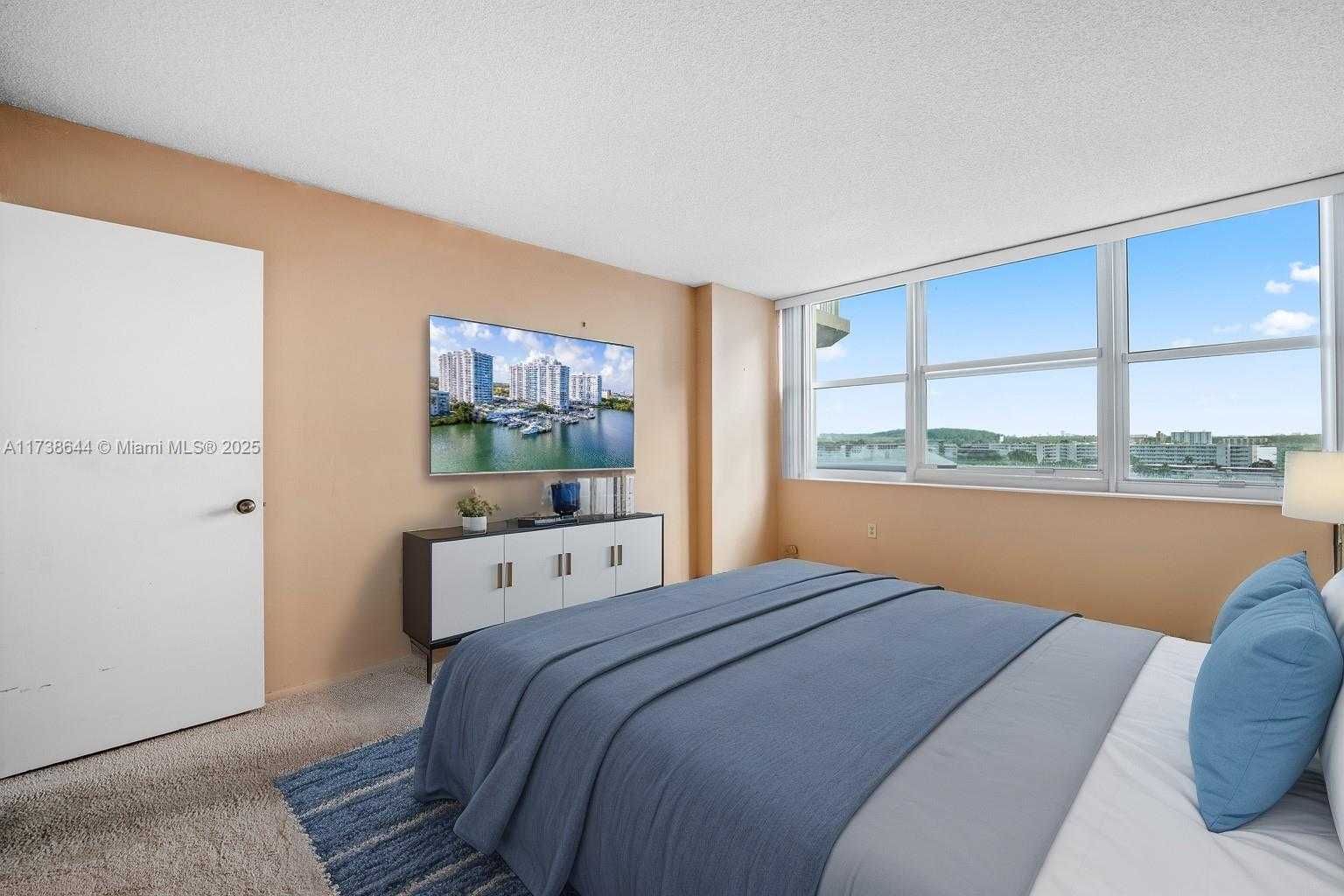 Small Image of 18081 BISCAYNE BLVD #803, Aventura Number 34