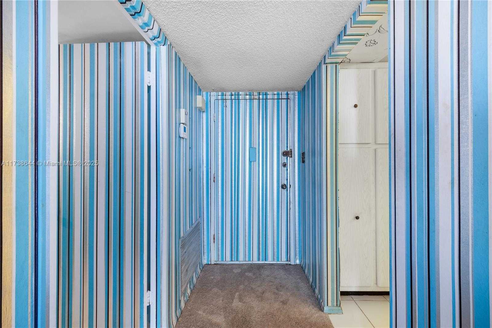 Small Image of 18081 BISCAYNE BLVD #803, Aventura Number 45